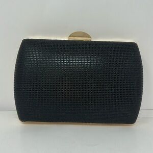 Lisa clutch black color with gold metal